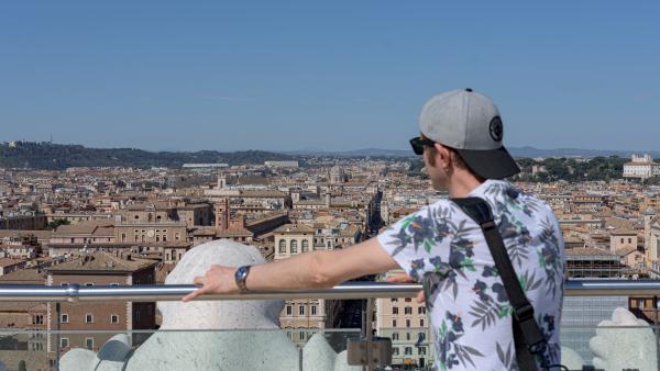 orion looking at rome (altare della patria)